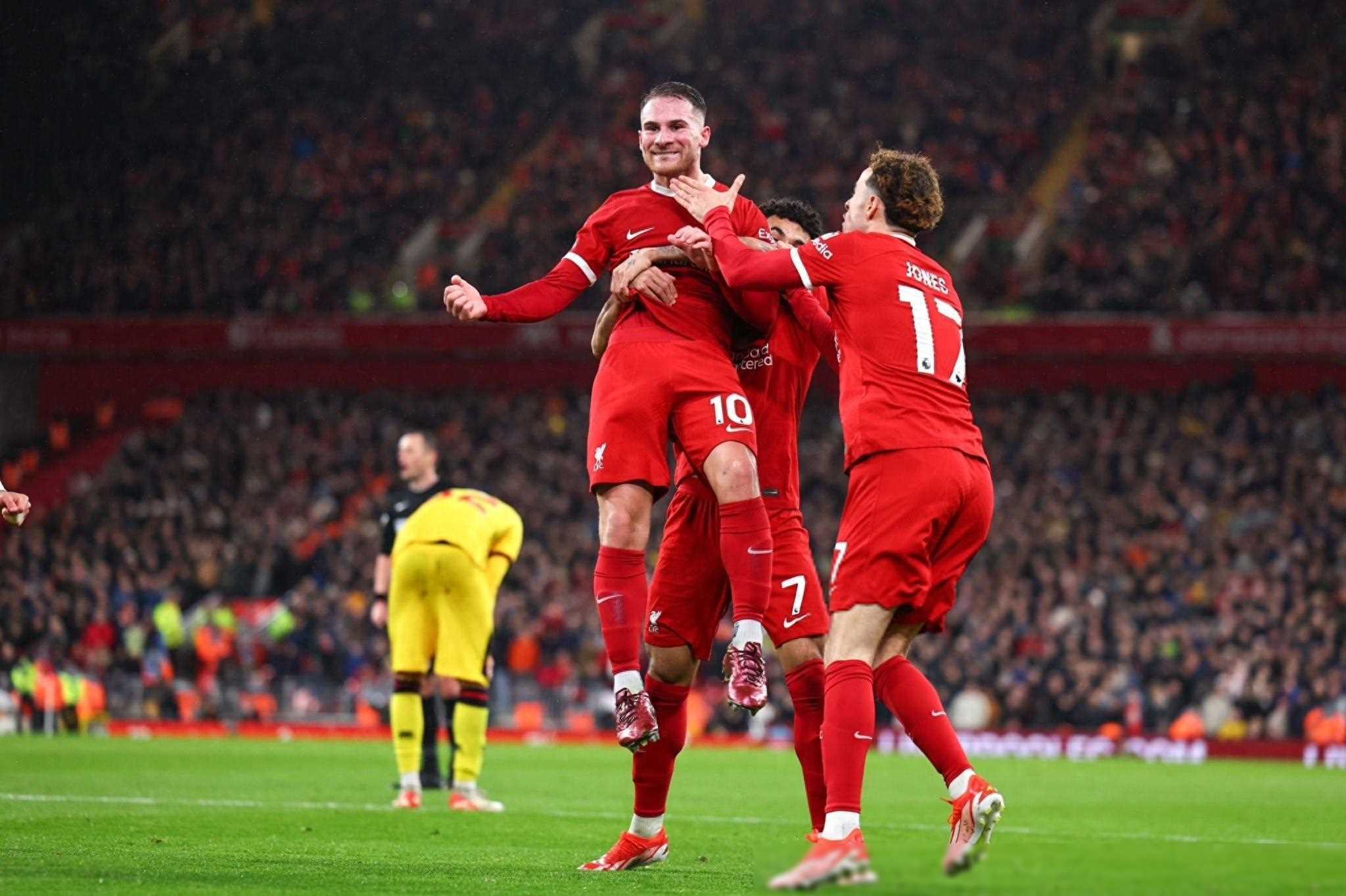 关于巴黎圣日耳曼大胜卡昂，保持领先地位的信息