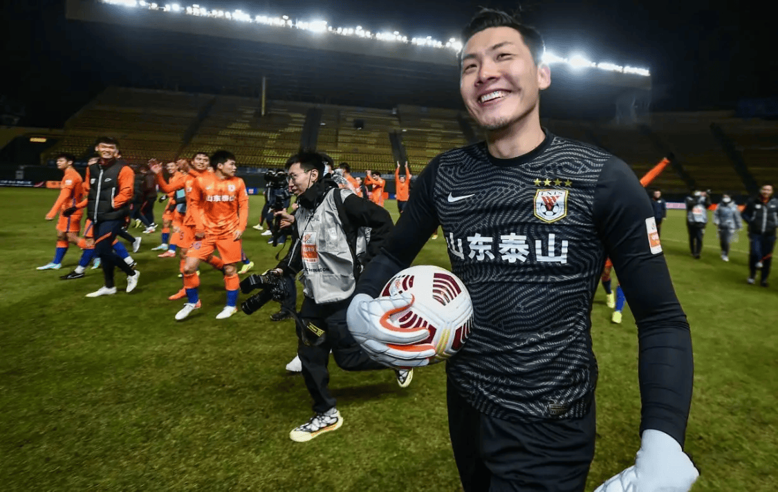 开云体育下载-火爆场面！浙江绿城胜山东鲁能，积分榜崭露头角的简单介绍