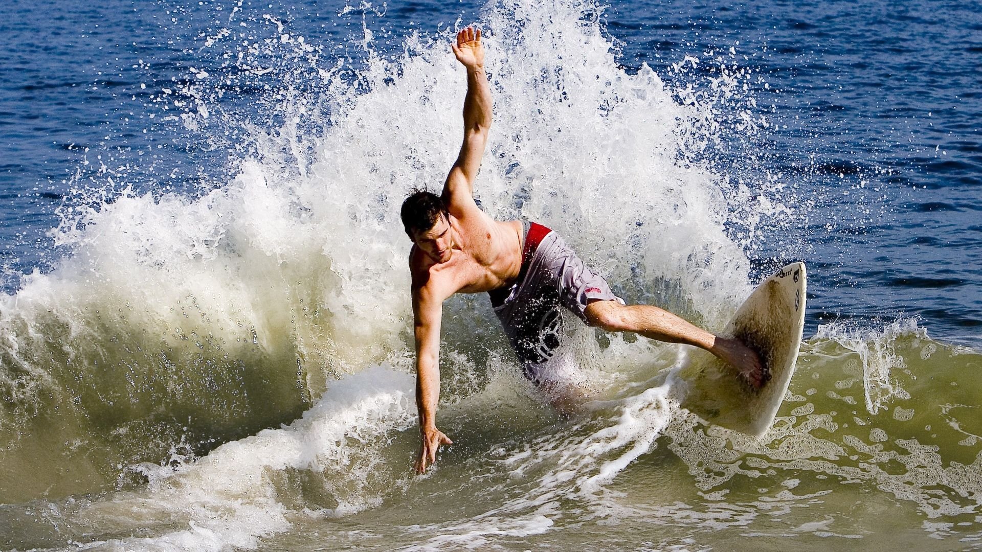 哈登一球定乾坤!凯尔特人血战广厦,绝境中见证超级巨星的诞生